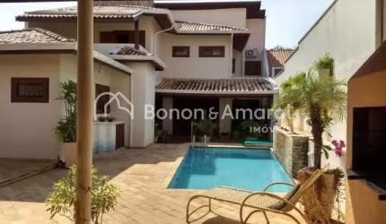 Elegante sobrado à venda, com 317m² de área construída, na região do Alto Taquaral