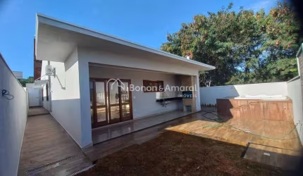 Casa assobradada à venda com 04 quartos no Condomínio Villa Franca no bairro Betel em Paulínia SP