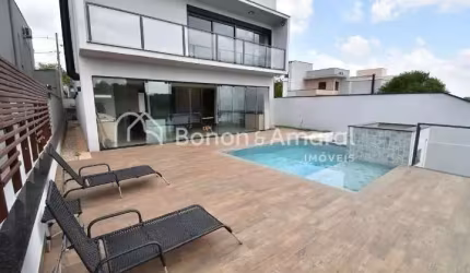 Casa em Condomínio à venda, construção nova, 300m² área construída