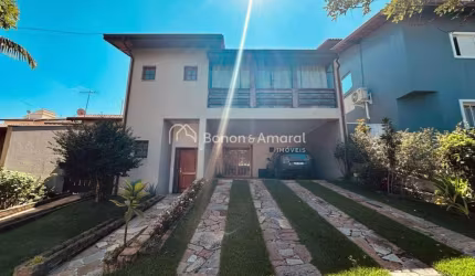 Casa em condomínio à venda em Valinhos, 3 dormitórios, 2 suítes, área gourmet e excelente localização!