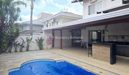 Casa sobrado à venda com 3 quartos ( sendo 3 suítes), no Condomínio Paineiras em Betel, Paulínia
