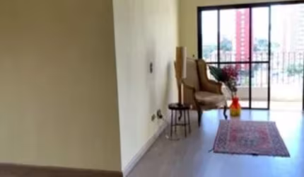 Apartamento a venda no Campo Belo de 3 dormitórios, suíte, 1 vaga, próximo ao comércio em geral.