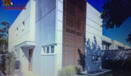 CASA EM CONDOMÍNIO FECHADO - CHACARA SANTO ANTONIO.
