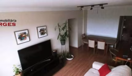 Apartamento a venda de 3 dormitórios, 1 vaga, na av Adolfo Pinheiro.