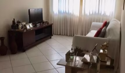 Apartamento com 2 dormitórios, 2 banheiros, 1 vaga a venda em Moema.