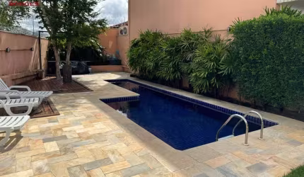 MODERNA CASA Á VENDA EM CONDOMÍNIO FECHADO - 200M² - GRANJA JULIETA.