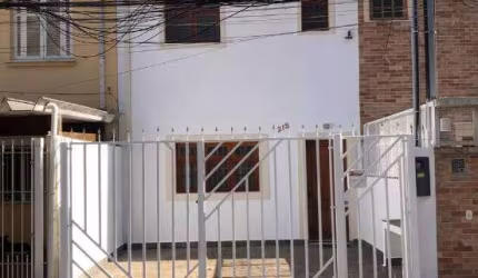 CASA OU PONTO COMERCIAL - 130M².