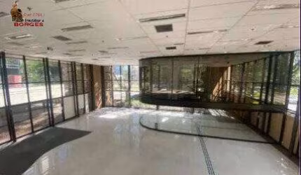 LOJA COMERCIAL EM LOCALIZAÇÃO TOP,MEZANINO, 8 BANH, AR. COND., 48 VAGAS