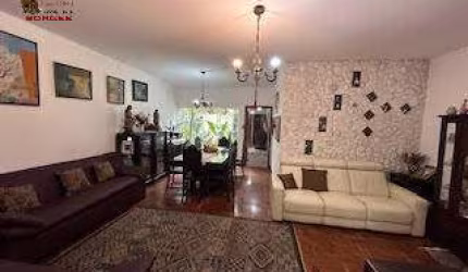 CASA TÉRREA COM 550M² - MUITA ÁREA VERDE PARA VENDA/LOCAÇÃO NO BROOKLIN.