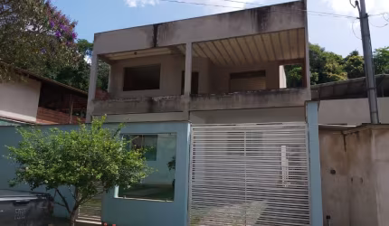 Casa espaçosa no Recanto - Ipatinga