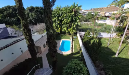 Casa 1.110m² - Coração Cidade Nobre