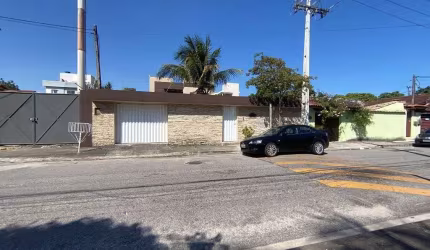 Casa com 4 dormitórios à venda, 250 m² por R$ 1.500.000,00 - Recreio - Rio das Ostras/RJ