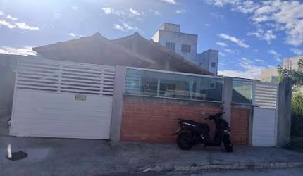 Casa com 2 dormitórios à venda, 121 m² por R$ 650.000,00 - Jardim Vitória - Macaé/RJ