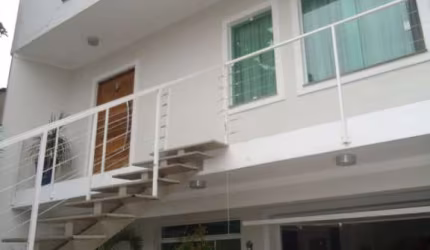 Casa com 3 quartos à venda na Rua Salvador Romeu, 306, Parada Inglesa, São Paulo por R$ 1.200.000
