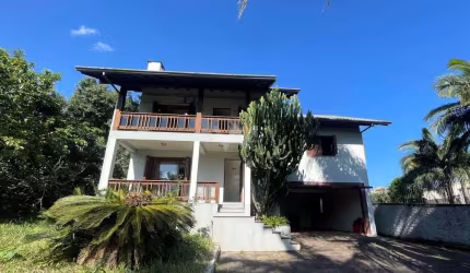 Casa com 4 quartos à venda no Hamburgo Velho, Novo Hamburgo  por R$ 790.000