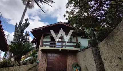 Casa com 2 quartos para alugar no Guarani, Novo Hamburgo  por R$ 5.500