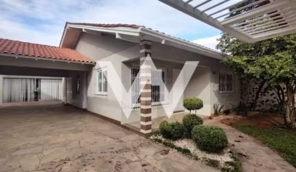Casa com 3 quartos para alugar no Industrial, Novo Hamburgo  por R$ 3.350