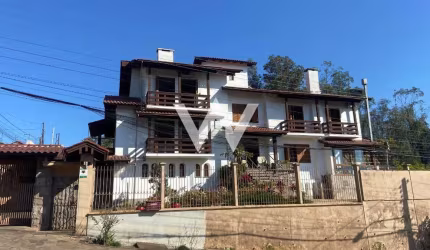 Casa com 4 quartos à venda na Vila Nova, Novo Hamburgo  por R$ 1.200.000