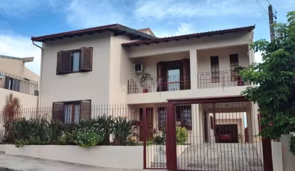 Casa com 4 quartos à venda no Imigrante Sul, Campo Bom  por R$ 795.000