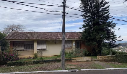 Casa com 3 quartos à venda no Jardim Mauá, Novo Hamburgo  por R$ 1.500.000