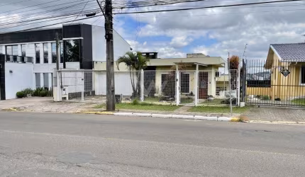 Casa com 3 quartos para alugar no Rondônia, Novo Hamburgo  por R$ 6.900