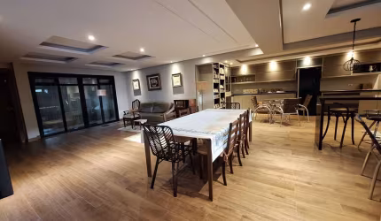 Casa em condomínio fechado com 4 quartos à venda na Rua Capitão Leônidas Marques, Uberaba, Curitiba, 600 m2 por R$ 5.300.000