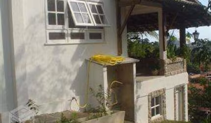 Casa com 3 dormitórios à venda, 280 m² por R$ 900.000,00 - Itaipu - Niterói/RJ