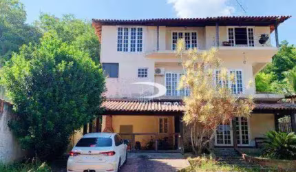 Casa com 6 dormitórios à venda, 520 m² por R$ 850.000,00 - Itaipu - Niterói/RJ