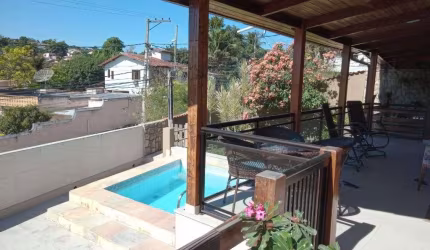 Casa com 4 dormitórios à venda, 190 m² por R$ 850.000,00 - Maria Paula - Niterói/RJ