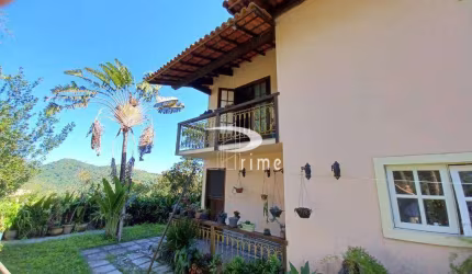 Casa com 3 dormitórios à venda, 250 m² por R$ 630.000,00 - Maria Paula - São Gonçalo/RJ