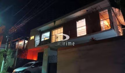 Casa com 5 dormitórios à venda, 250 m² por R$ 990.000,00 - Itacoatiara - Niterói/RJ