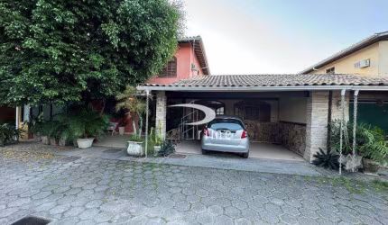 Casa com 3 dormitórios à venda, 260 m² por R$ 900.000,00 - Serra Grande - Niterói/RJ