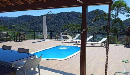 Casa com 2 dormitórios à venda, 340 m² por R$ 700.000,00 - Albuquerque - Teresópolis/RJ