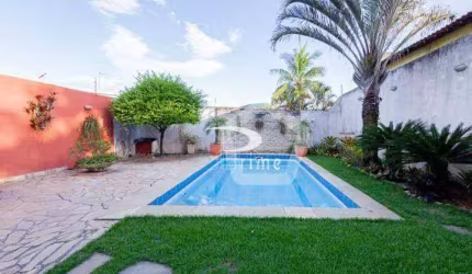 Casa com 6 dormitórios à venda, 250 m² por R$ 1.200.000,00 - Itaipu - Niterói/RJ