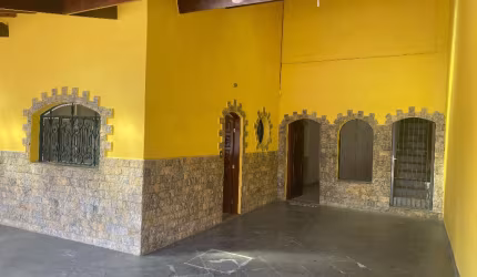 Casa térrea  Vila Angélica 4 dormitórios (1 suíte), 2 salas, cozinha c/ arms, 2 vagas, res ou coml próximo ao aeroporto