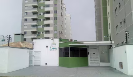 Apartamento para Locação em Balneário Piçarras, Itacolomi, 2 dormitórios, 1 banheiro, 1 vaga