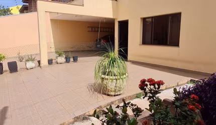 CASA SOBRADADA NO JARDIM PAULISTA EM JUNDIAI/SP