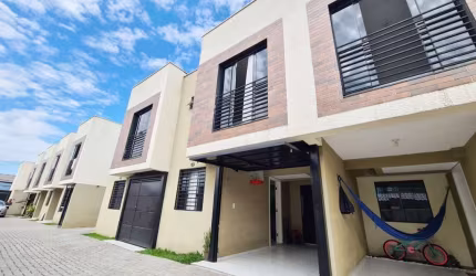 Casa em condomínio fechado com 3 quartos à venda na Rua Luiz Machuca, 282, Alto Boqueirão, Curitiba por R$ 390.000