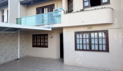 Casa com 3 quartos à venda na Rua Hermínia Zanetti, 253, Xaxim, Curitiba por R$ 764.900