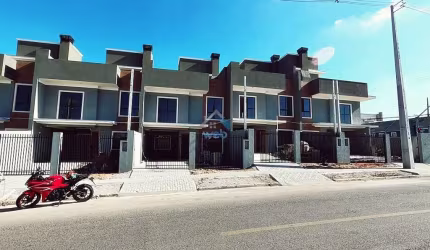 Casa com 3 quartos à venda na Rua Rodolfo Bernardelli, 347, Uberaba, Curitiba por R$ 690.000