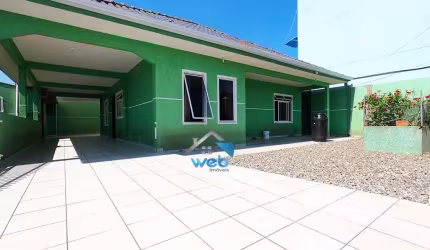 Casa com 3 quartos à venda na Doutor Cézar Pernetta, 861, Tatuquara, Curitiba por R$ 650.400