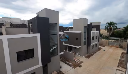 Casa em condomínio fechado com 3 quartos à venda na Rua Rodolfo Bernardelli, 568, Uberaba, Curitiba por R$ 639.000