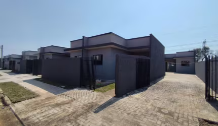 Casa em condomínio fechado com 2 quartos à venda na Major Arnoldo Mayer, 144, Campo de Santana, Curitiba por R$ 310.000