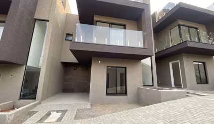 Casa com 3 quartos à venda na Rua Waldemar Loureiro Campos, 2270, Boqueirão, Curitiba por R$ 699.000