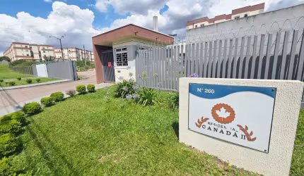 Apartamento com 2 quartos à venda na Rua Yoshiaki Nagano, 260, Capela Velha, Araucária por R$ 180.000