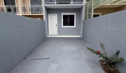 Casa com 2 quartos à venda na Rua Luiz Stopinski, 857, Cidade Industrial, Curitiba por R$ 310.000