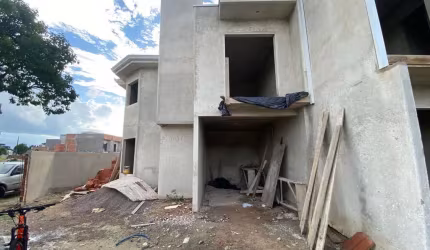 Casa com 3 quartos à venda na Rua Paul Garfunkel, 1384, Cidade Industrial, Curitiba por R$ 430.000