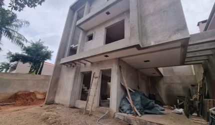 Casa com 3 quartos à venda na Rua Primo Lourenço Tosin, 537, Novo Mundo, Curitiba por R$ 820.000
