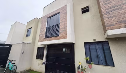 Casa em condomínio fechado com 2 quartos para alugar na Rua Luiz Machuca, 282, Alto Boqueirão, Curitiba por R$ 1.700