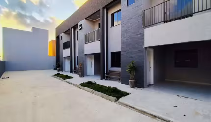 Casa com 3 quartos à venda na Rua Fernando Rodrigues de Lima, 356, Campo de Santana, Curitiba por R$ 350.000